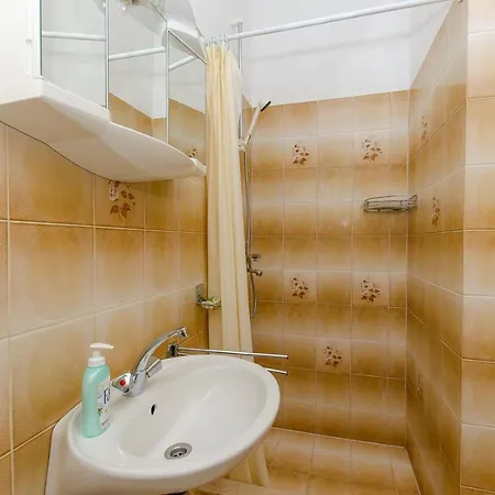 Guest house Goran Postira