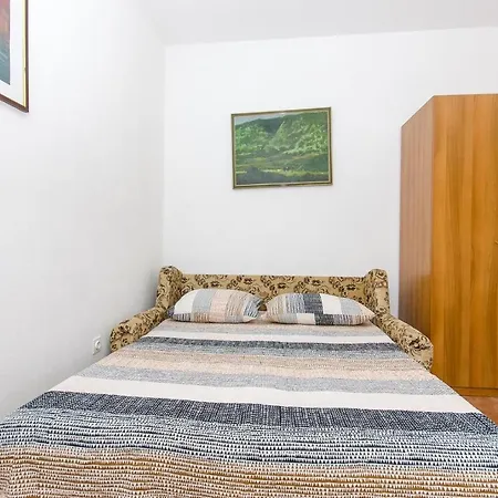 Goran 3* Postira